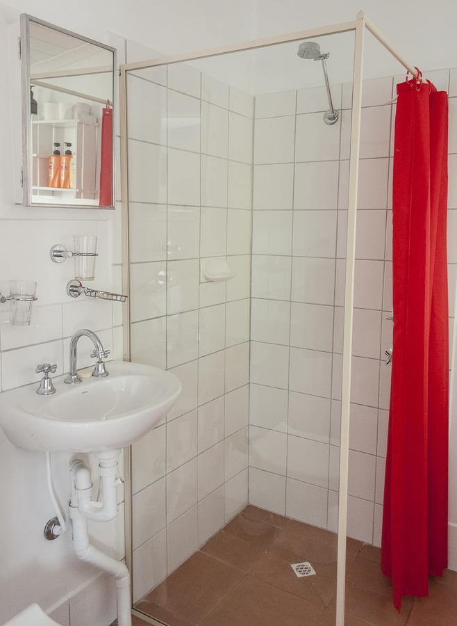 Trevalia Accommodation Penwortham Bagian luar foto