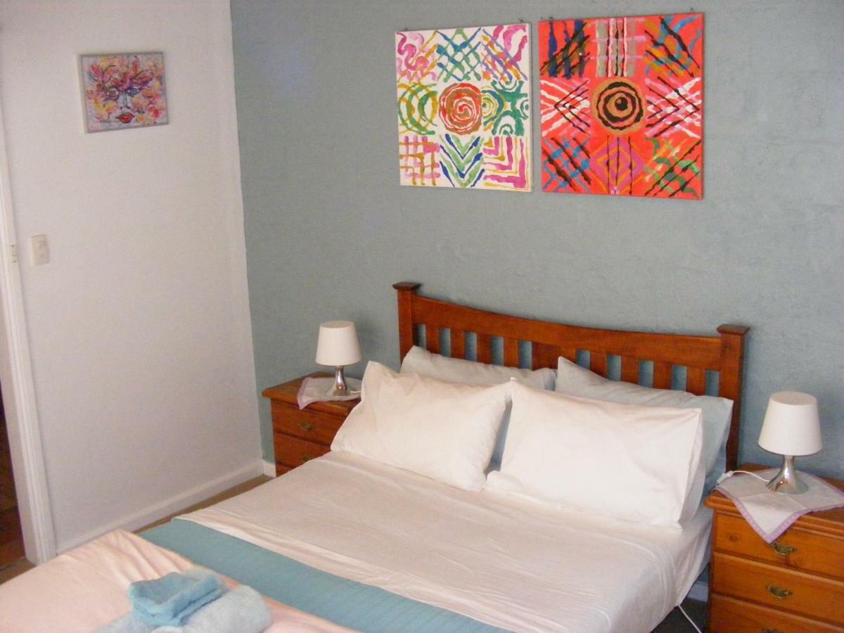 Trevalia Accommodation Penwortham Bagian luar foto
